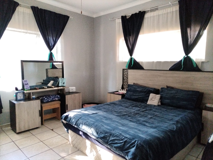 3 Bedroom Property for Sale in Rustenburg Central North West
